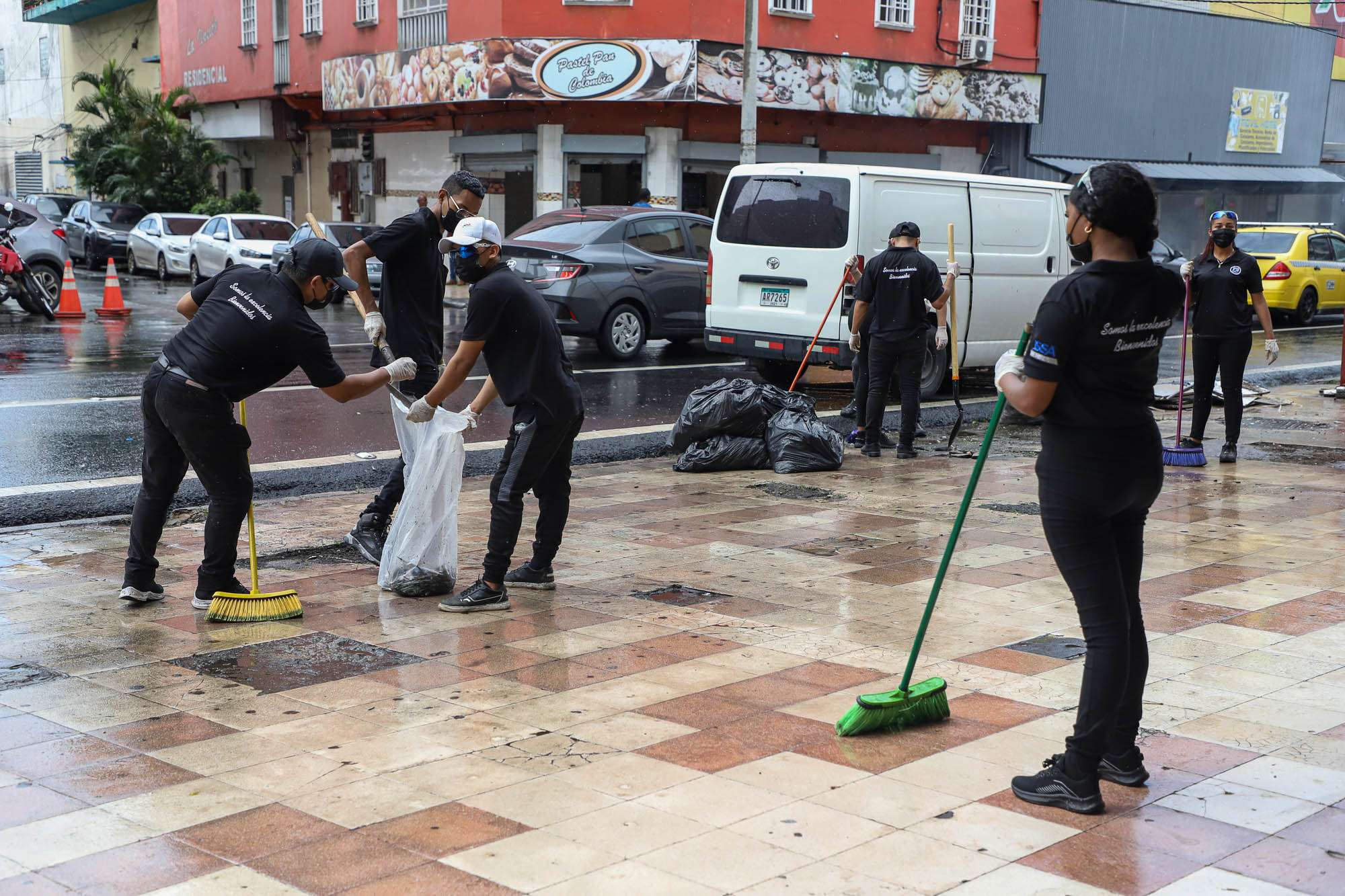 Limpiezas de Aceras en Calidonia. 08 de agosto 2024