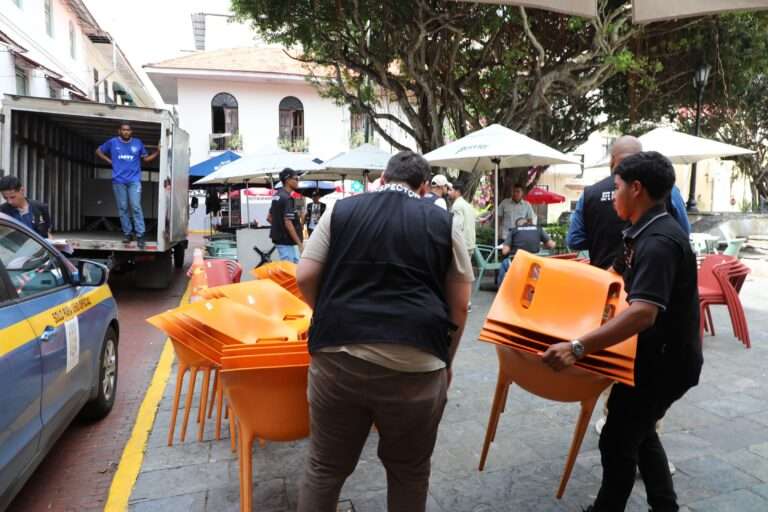 Operativo en el Casco Antiguo refuerza el orden en el uso de espacios públicos