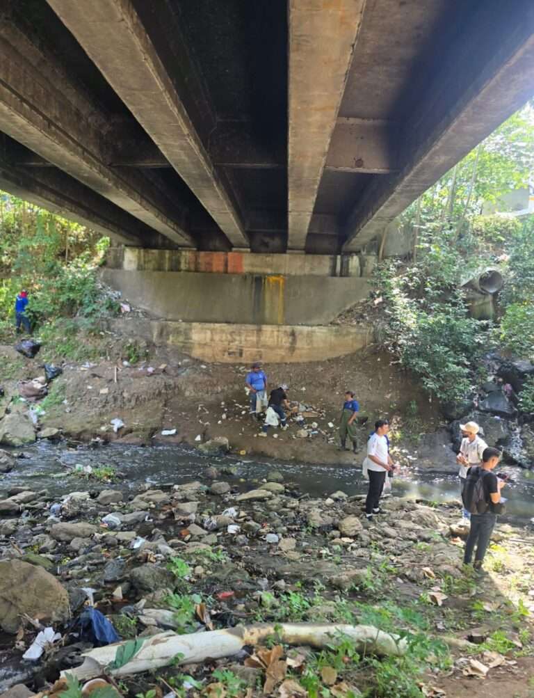 Alcaldía de Panamá realiza jornada de limpieza en afluentes de Panamá Este