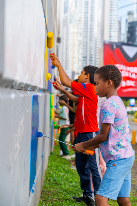 Alcaldía de Panamá impulsa mural comunitario LEGOS como atractivo turístico