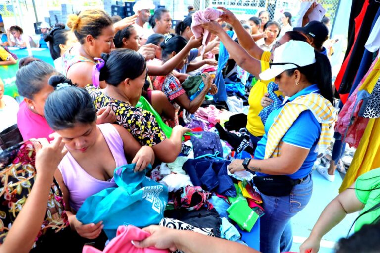 2 millones las piezas de ropa de segunda entregadas por la Alcaldía de Panamá