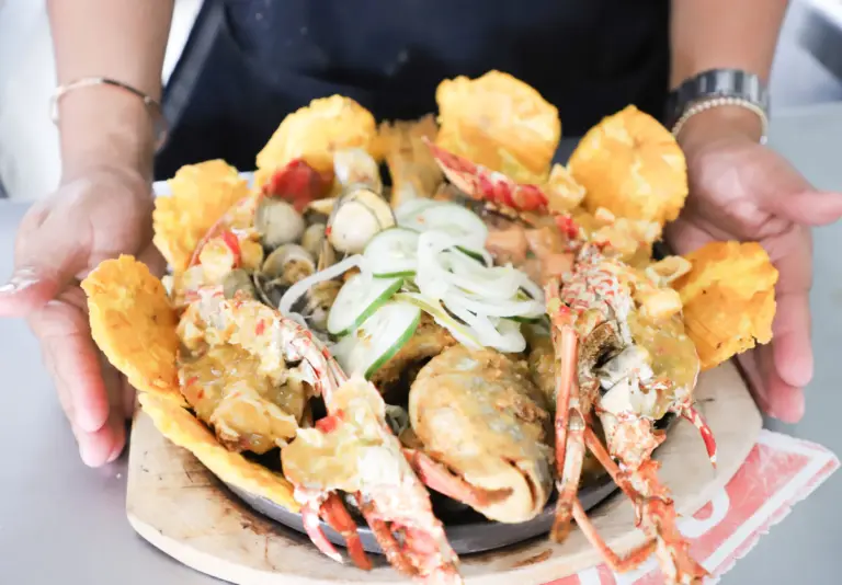 Celebra los 11 años de Sabores del Chorrillo con ‘Salsa pa’l pesca’o’