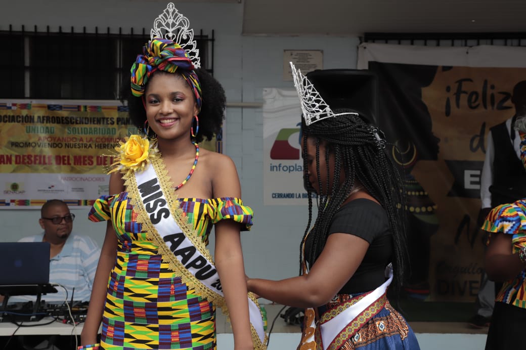 Desfile Etnia Negra