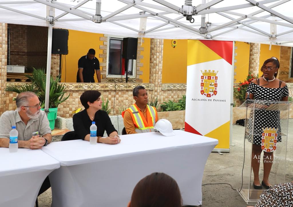 En el corregimiento de Río Abajo viven unos 30 mil habitantes en su mayoría gente trabajadora y humilde. También tiene una gran población de personas de la tercera edad.