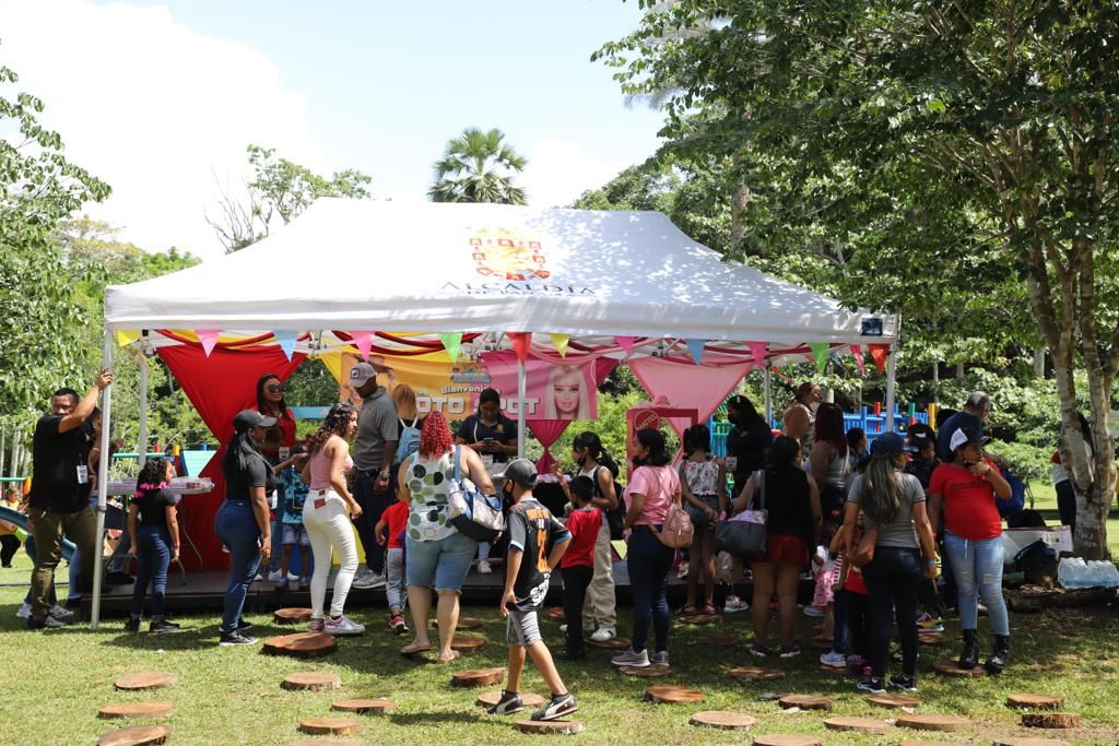 Más de 10 mil personas, entre niños, niñas y adultos, participaron hoy del Mupa Chiki Fest 2022, en el Parque Municipal Summit, para celebrar el Día del Niño y la Niña.