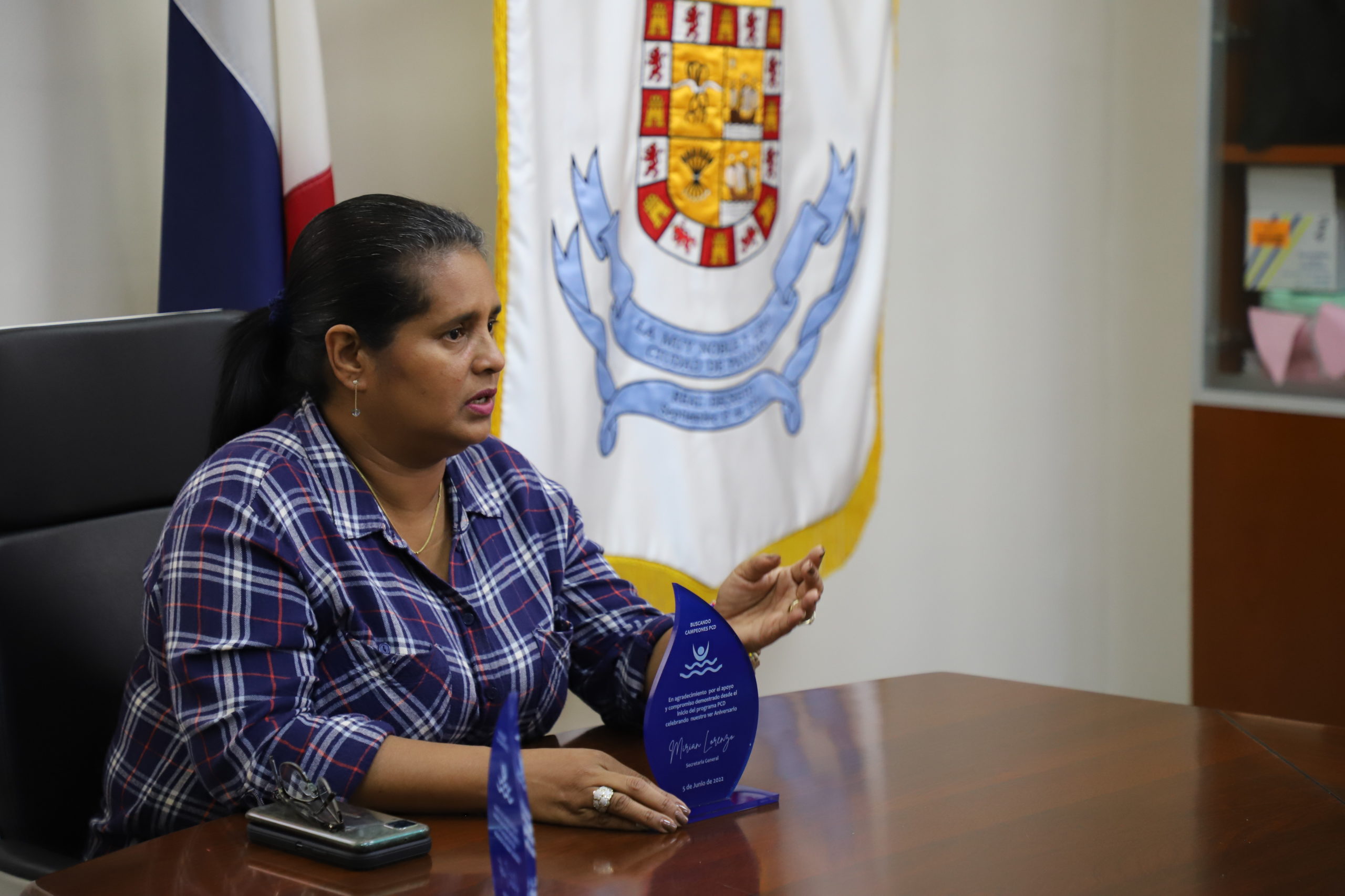 Programa PCD entrega reconocimiento a directivos de la Alcaldía de Panamá