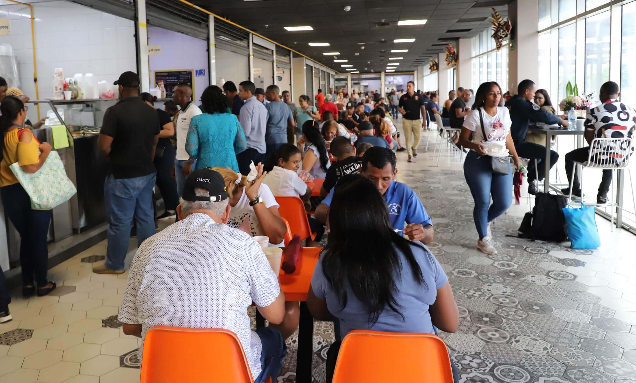 mercado San Felipe Neri - Fonda- Comida- Viernes de Marisco - Fotos Gabriel Rodríguez (4)